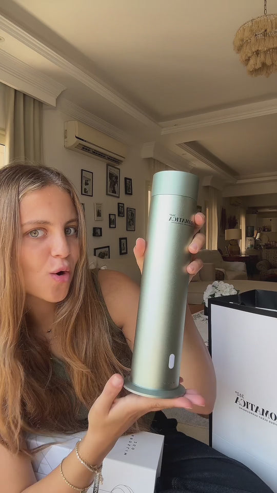 AroSlim 2GO in Mint Green: unboxing, loading a scent cartridge, wireless charging base, and app control